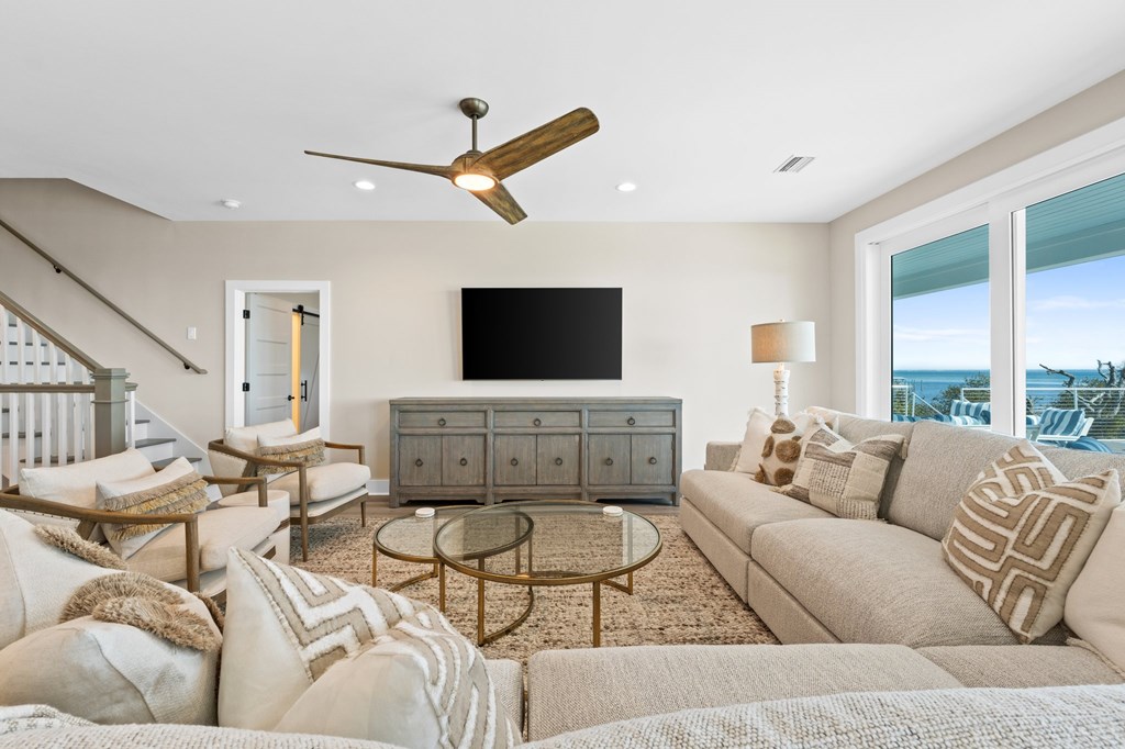 7052 Leeward St, 32456