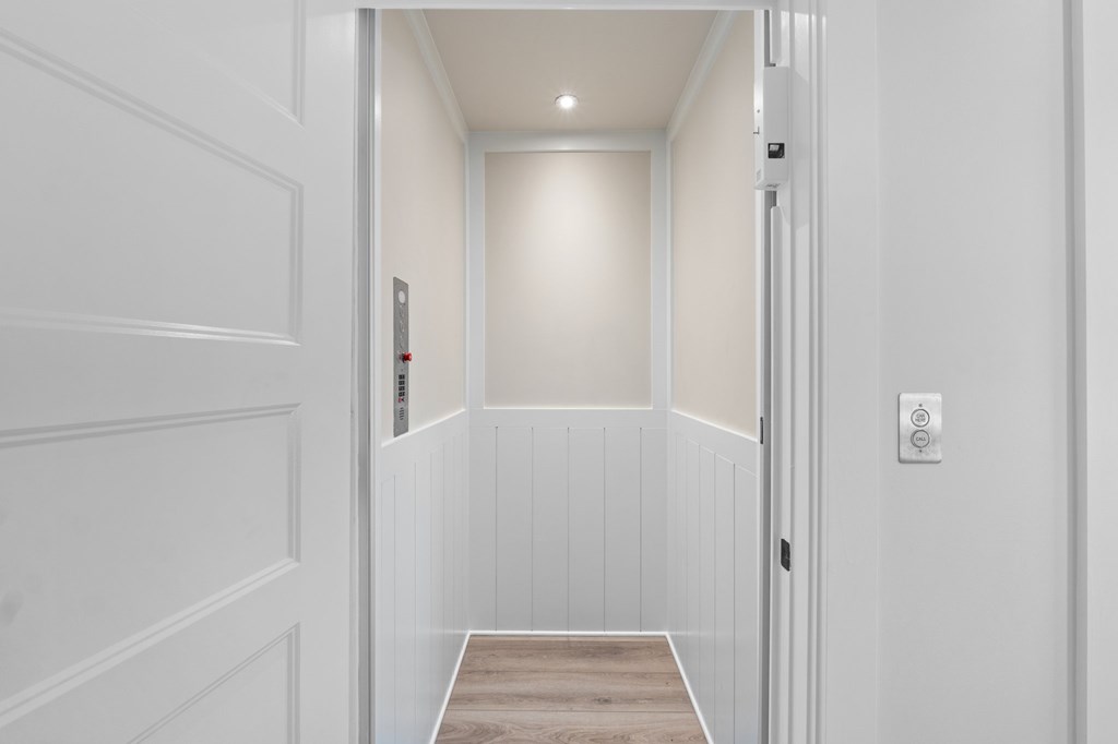 7052 Leeward St, 32456