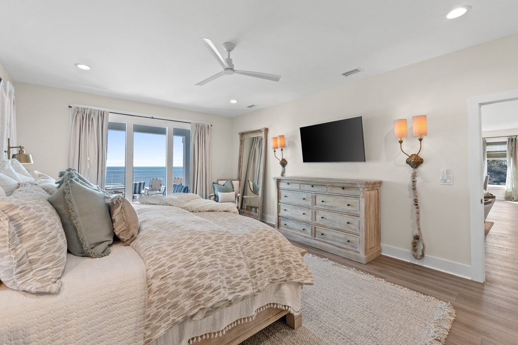 7052 Leeward St, 32456