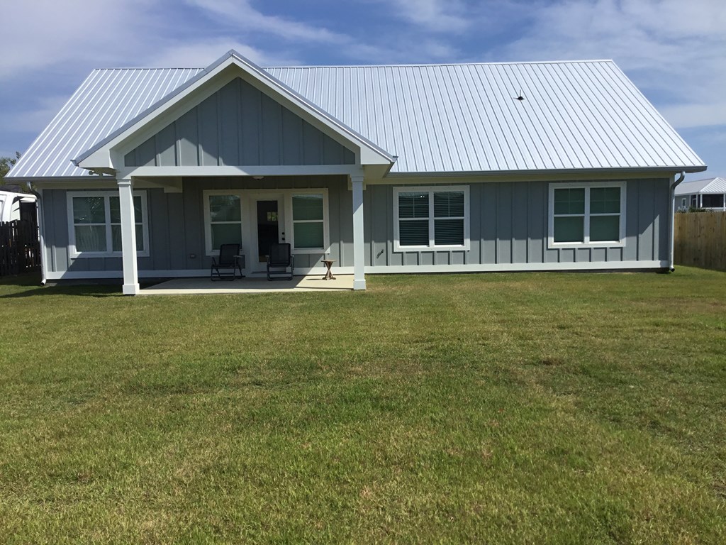 267 Magellan St, Port St. Joe 32456