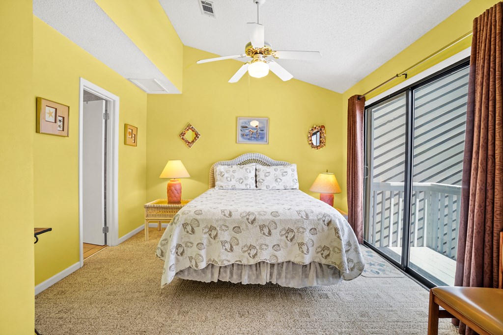135 Parkside Cir, 32456
