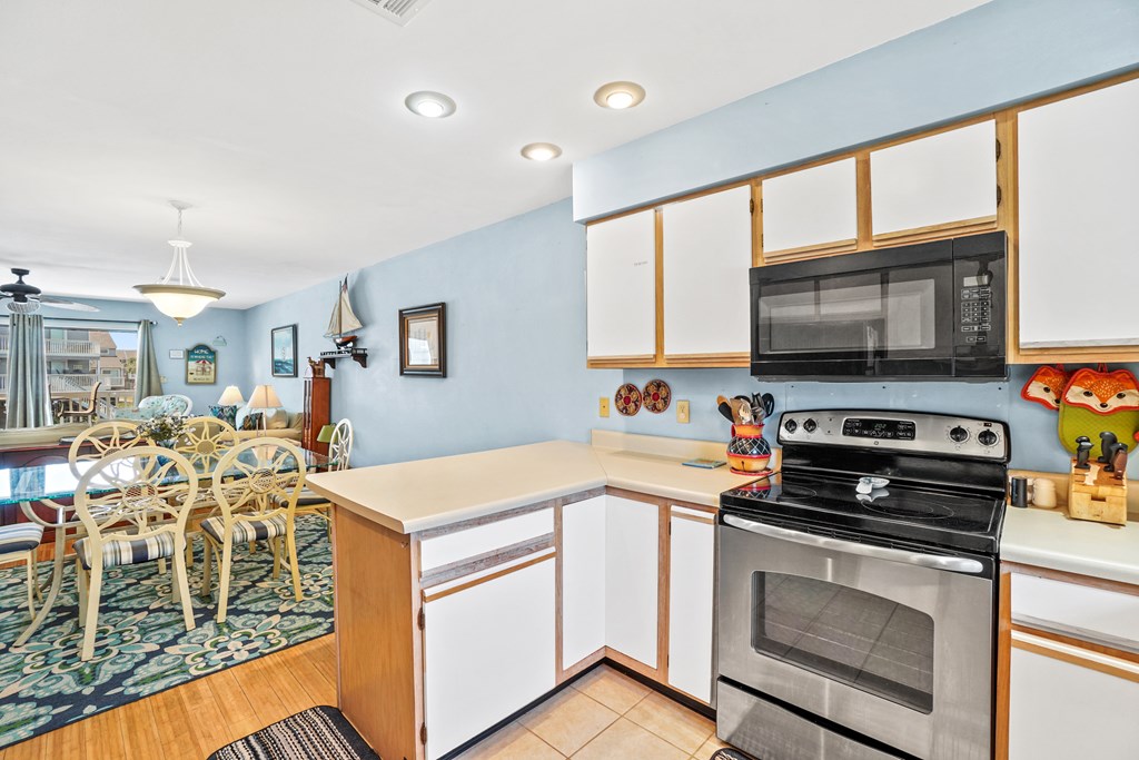 135 Parkside Cir, 32456