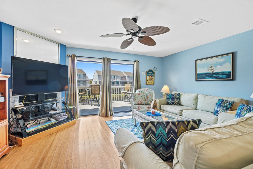 135 Parkside Cir, 32456
