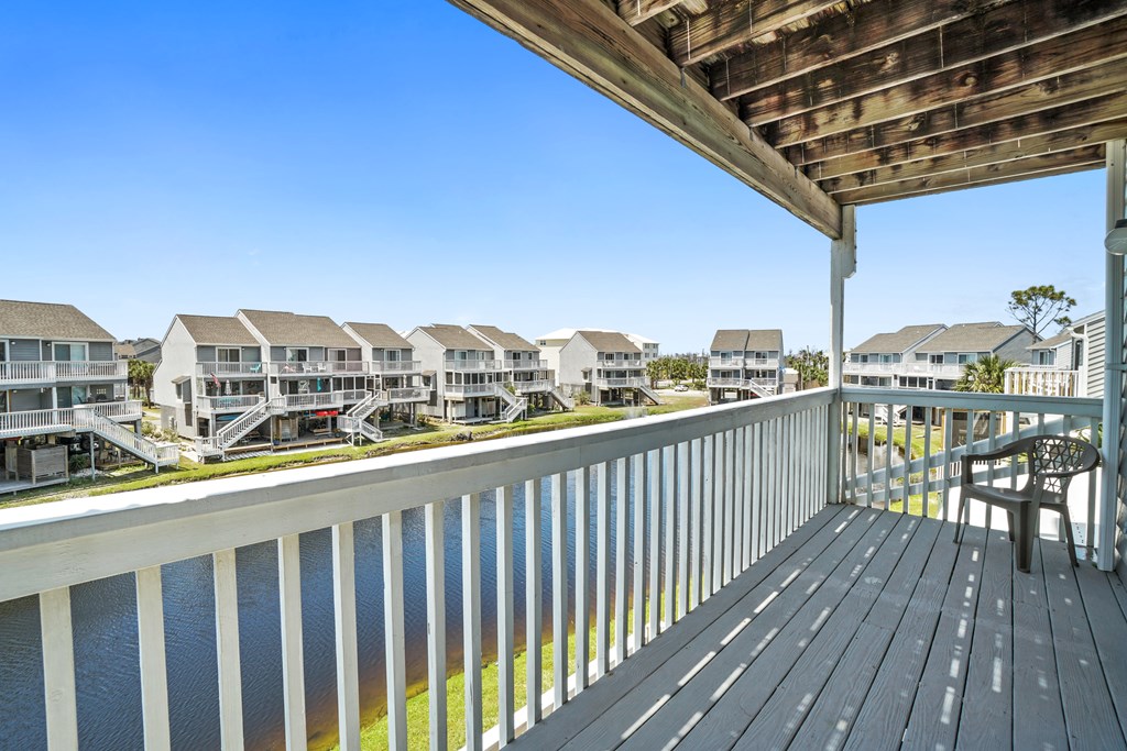 135 Parkside Cir, 32456