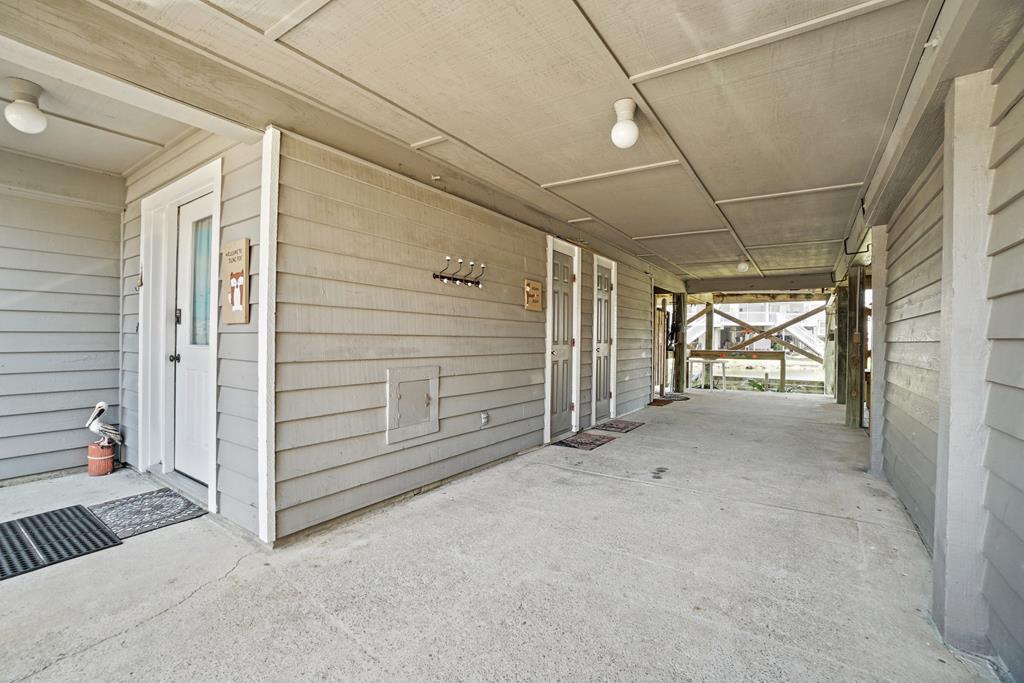 135 Parkside Cir, 32456