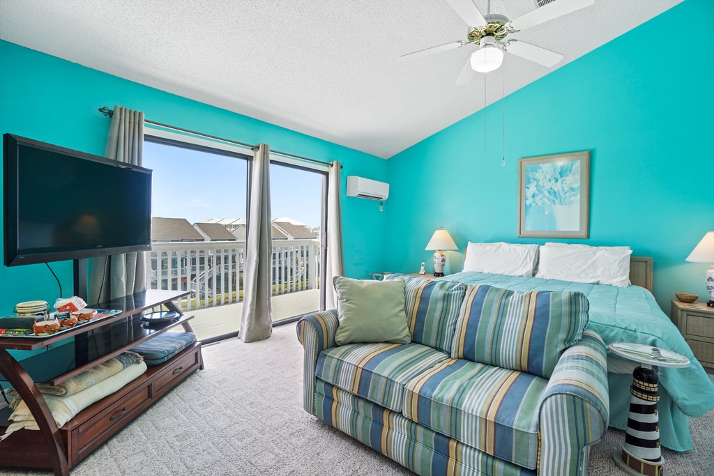 135 Parkside Cir, 32456