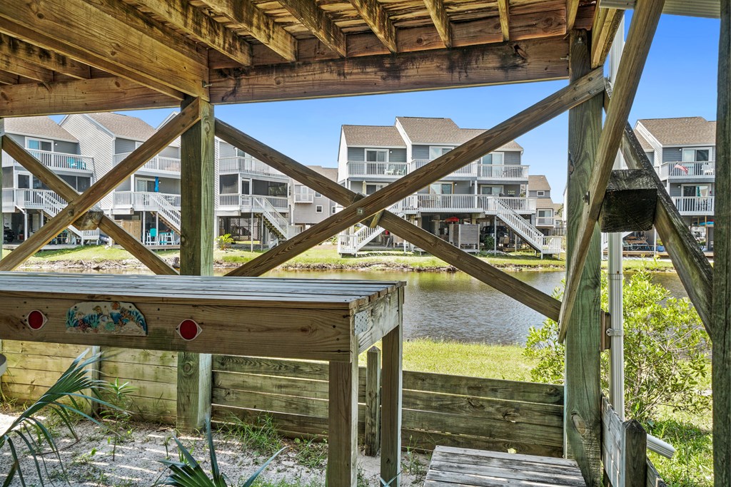 135 Parkside Cir, 32456