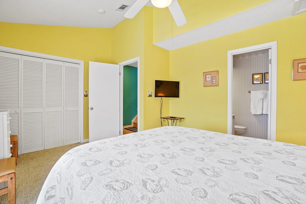 135 Parkside Cir, 32456