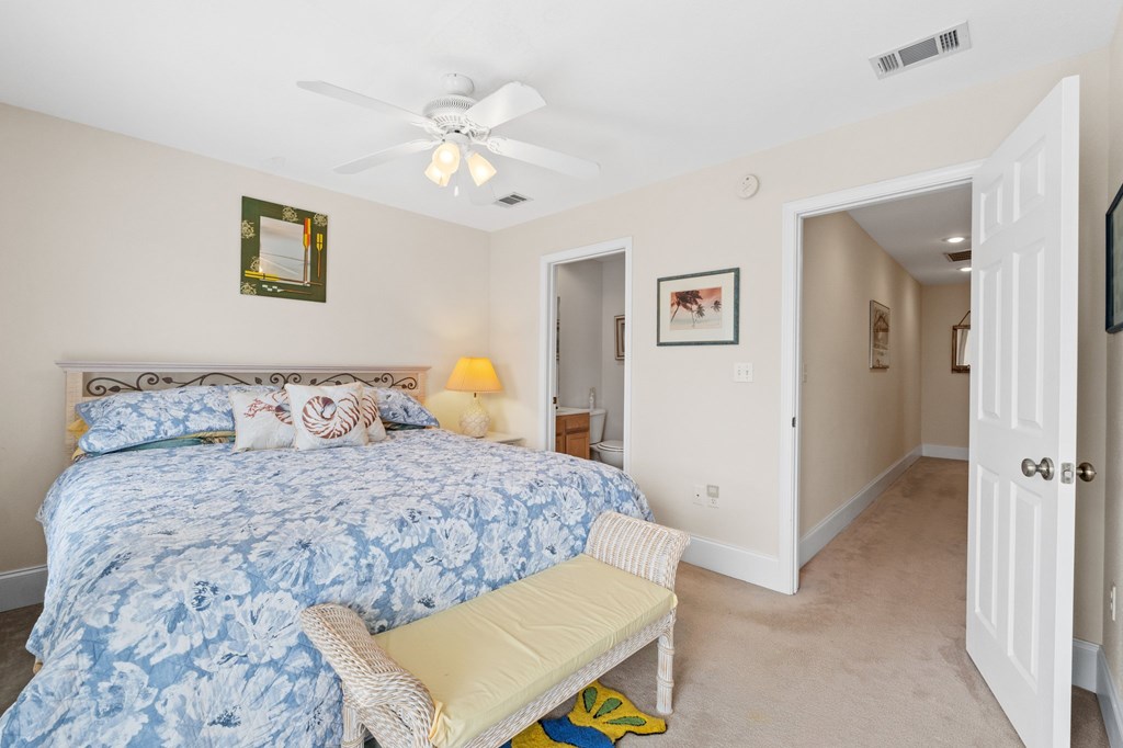 253 Parkside Cir, 32456