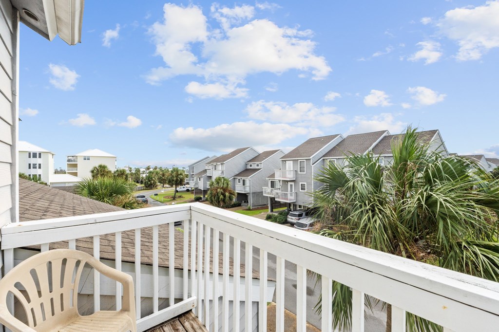 253 Parkside Cir, 32456