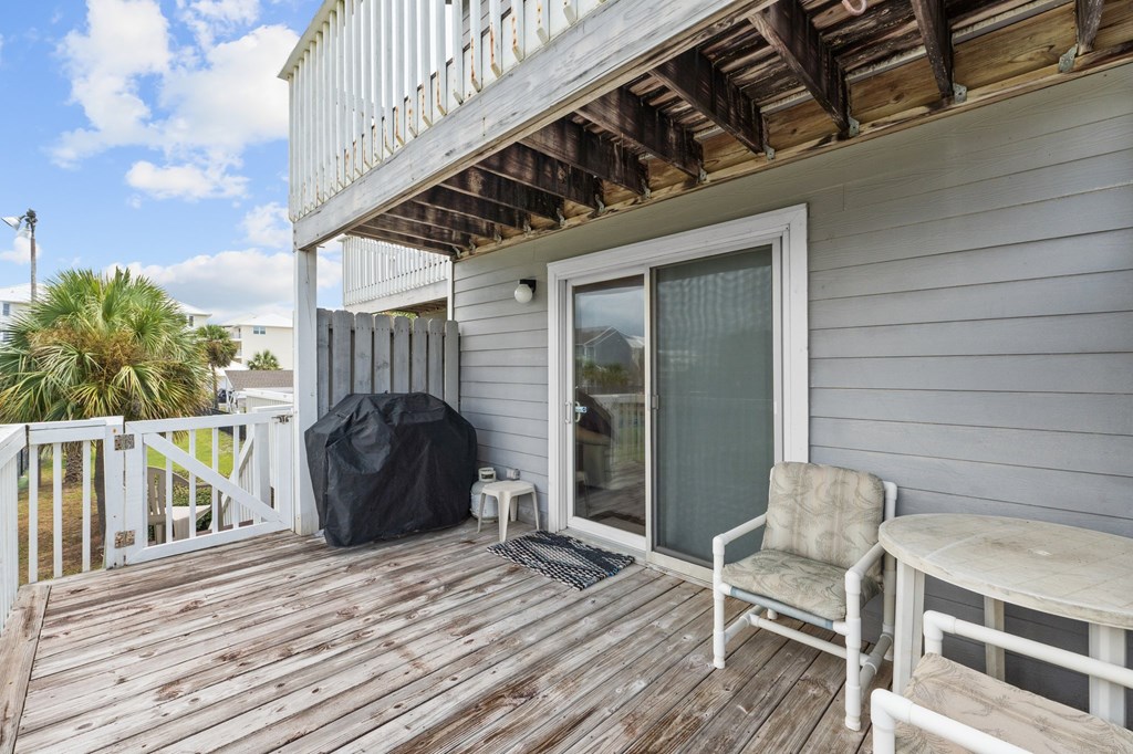 253 Parkside Cir, 32456