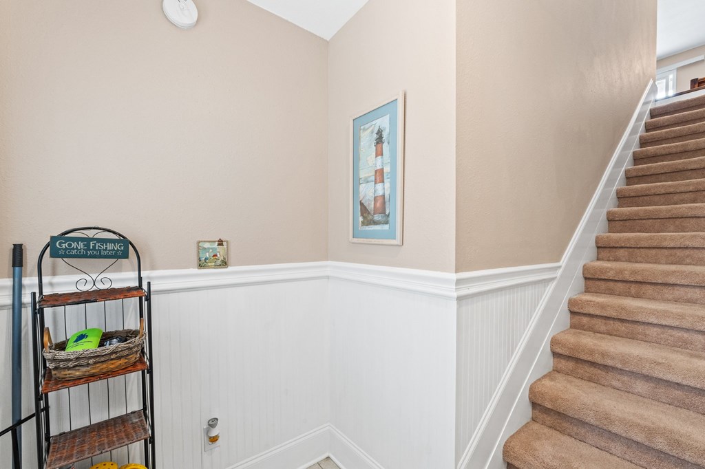 253 Parkside Cir, 32456