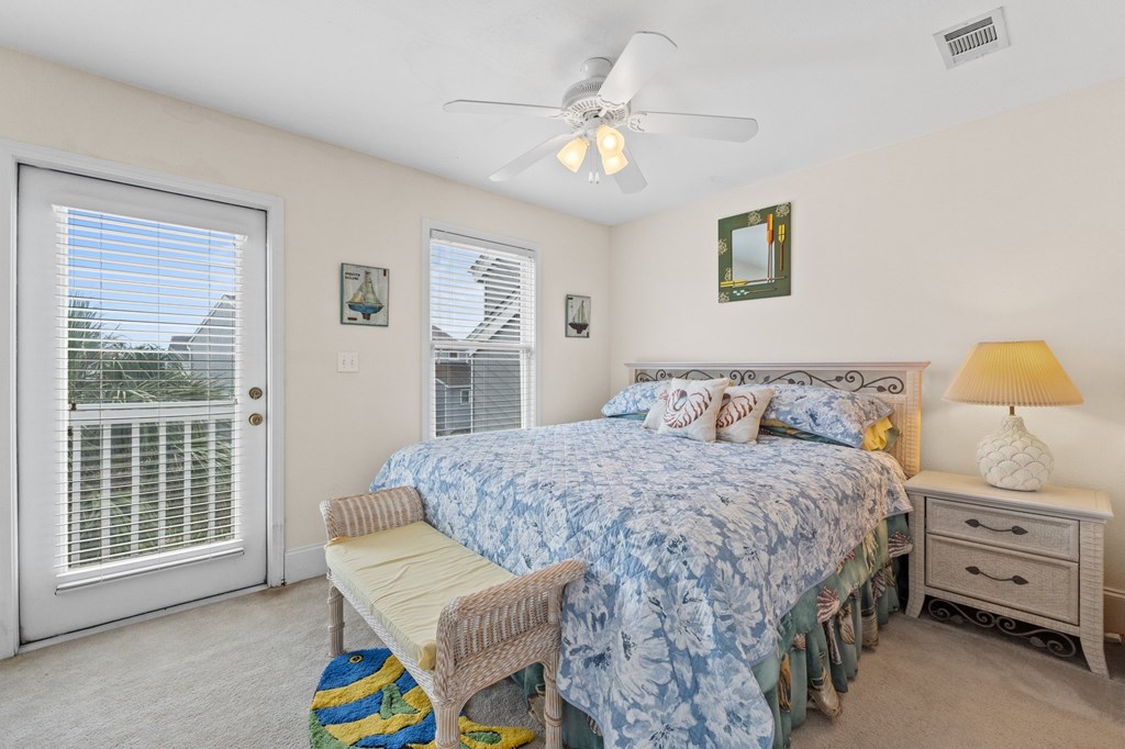 253 Parkside Cir, 32456