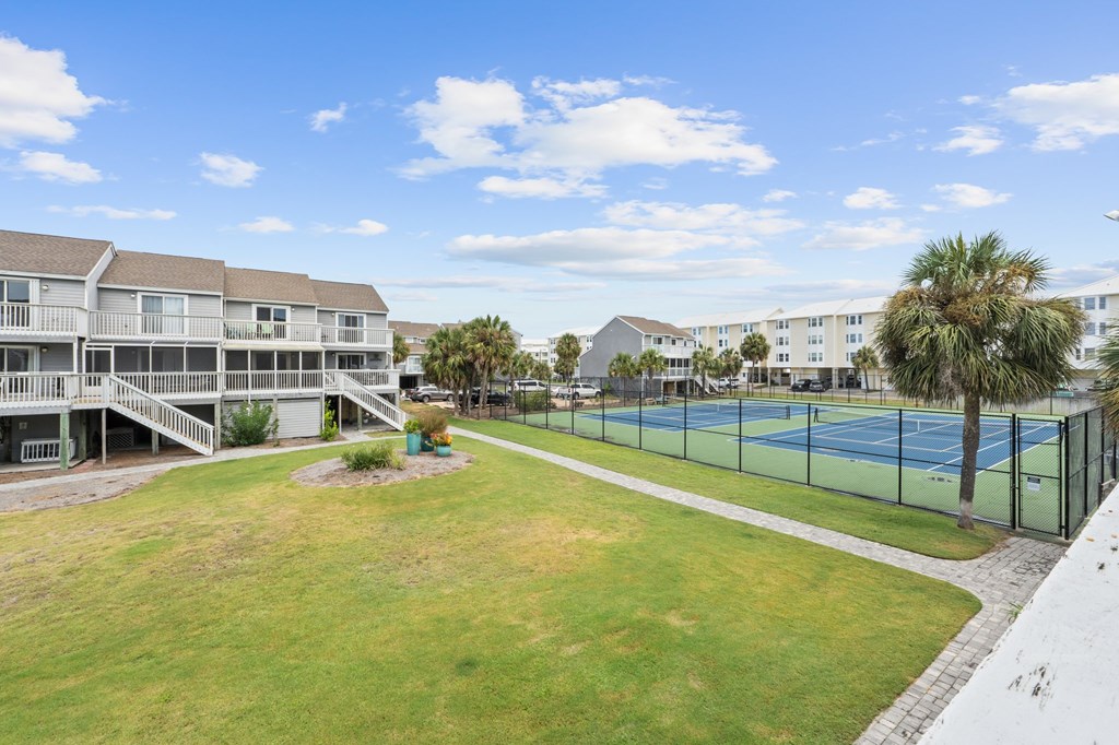 253 Parkside Cir, 32456
