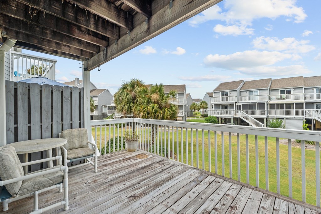 253 Parkside Cir, 32456