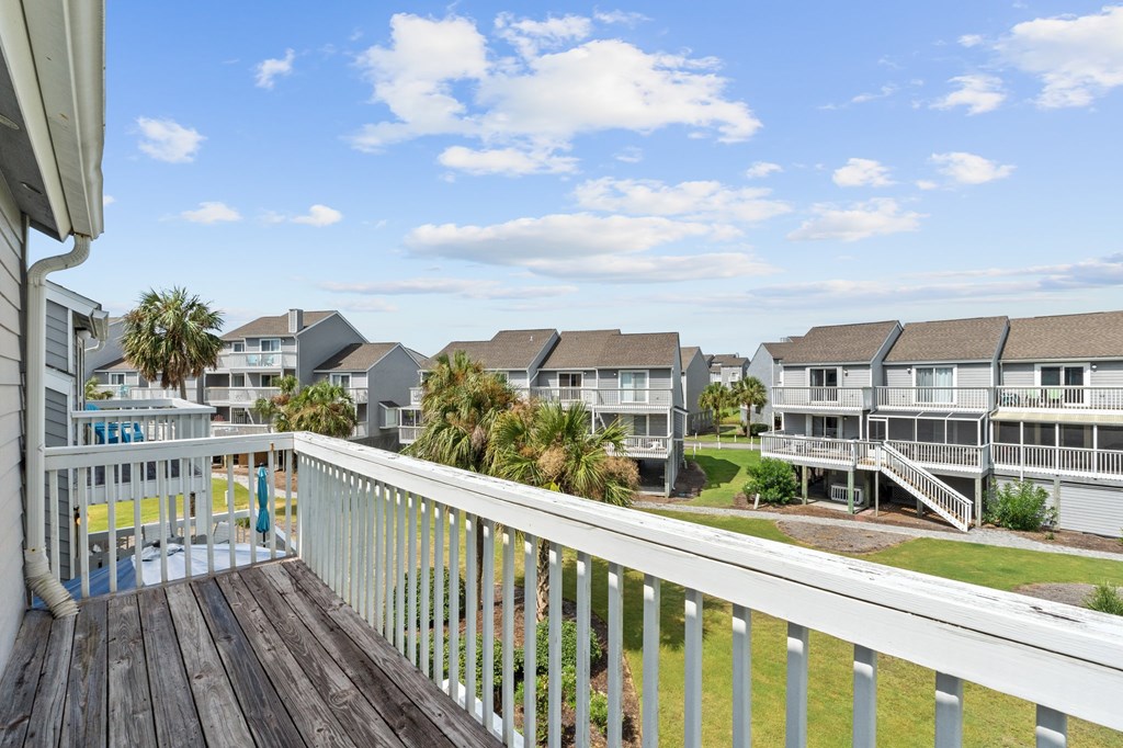 253 Parkside Cir, 32456