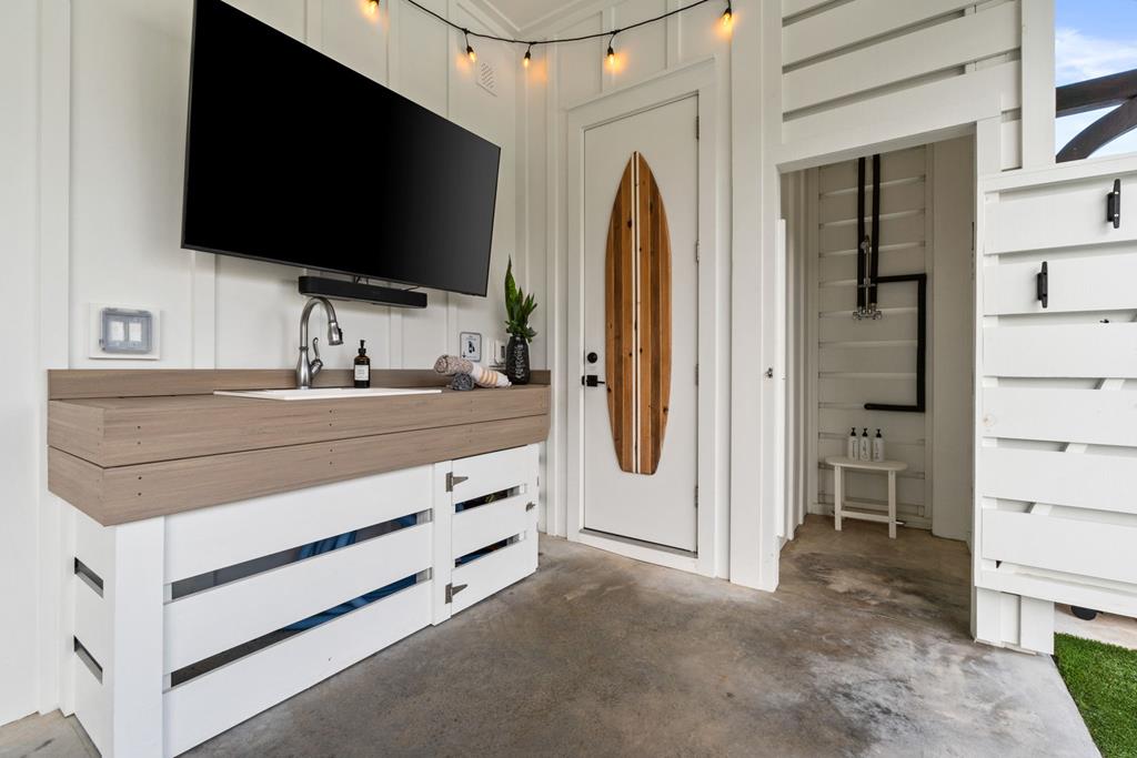 198 Monarch Beach Dr, Port St. Joe 32456