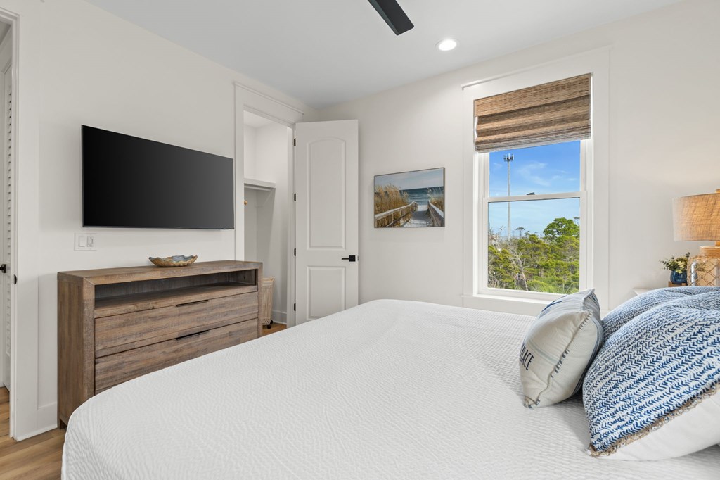 198 Monarch Beach Dr, Port St. Joe 32456