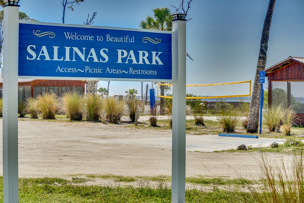 729 Plantation Dr, Port St. Joe 32456