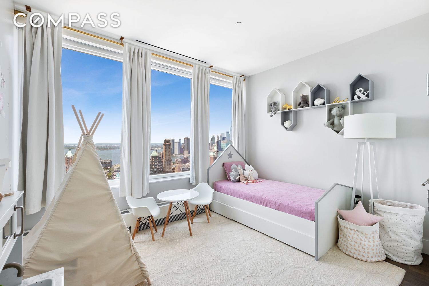 388 Bridge Street PH45AB