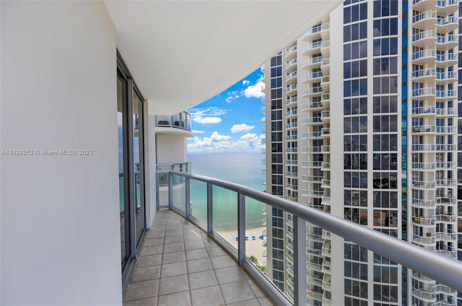 18683 Collins Ave # 2008