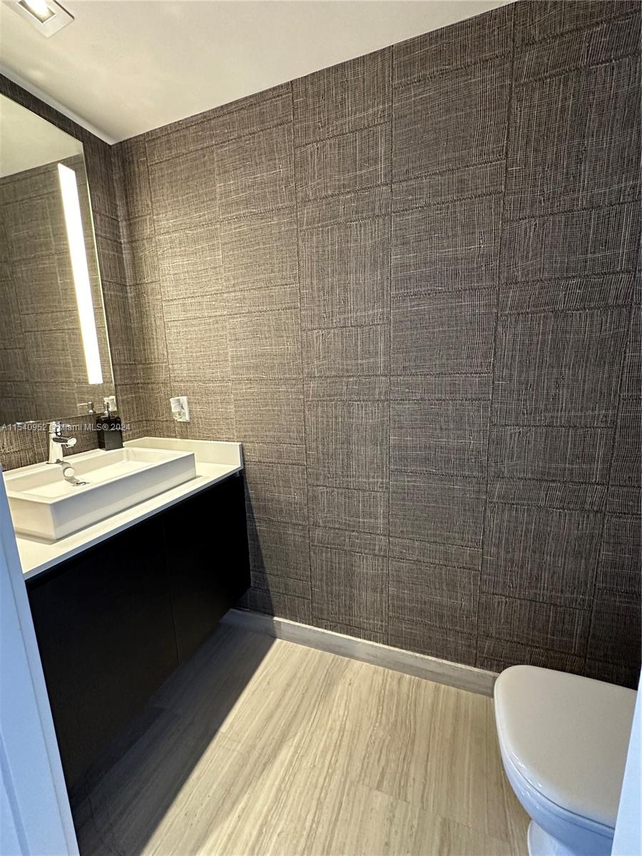 1451 Brickell Ave # 2502