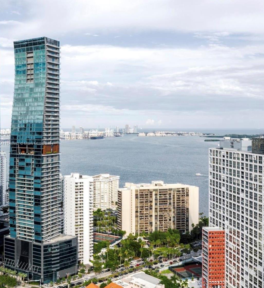 1451 Brickell Ave # 2502