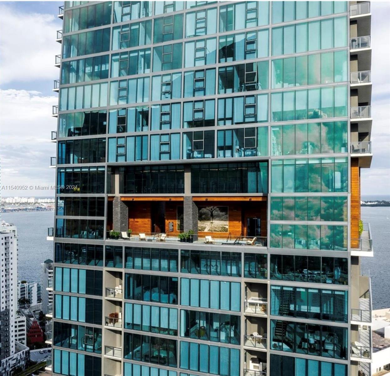 1451 Brickell Ave # 2502
