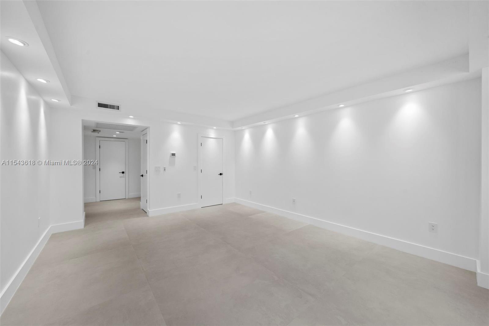 9801 Collins Ave # 16V