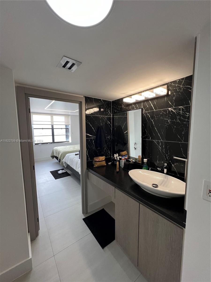 2333 Brickell Ave # 501