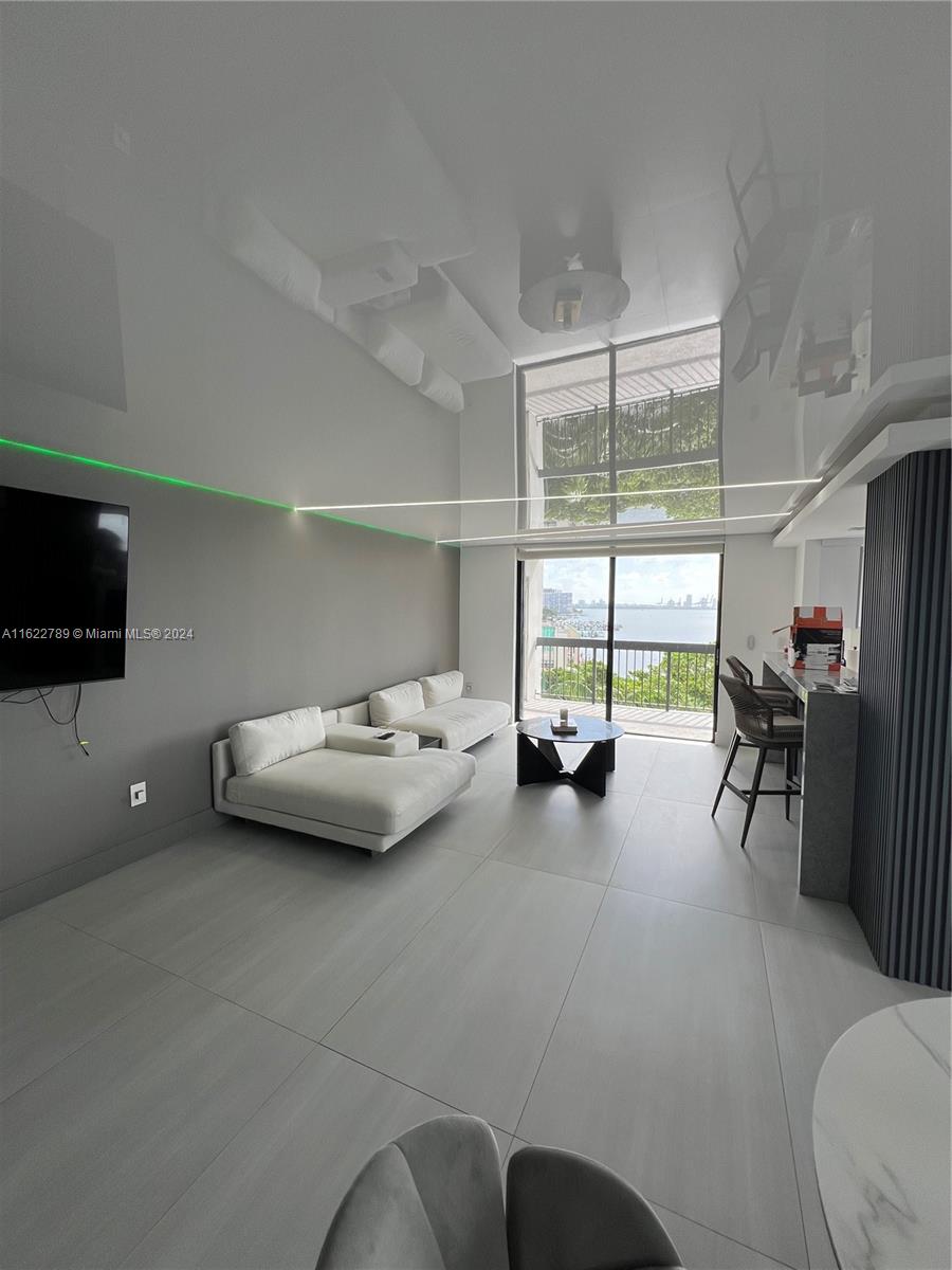 2333 Brickell Ave # 501