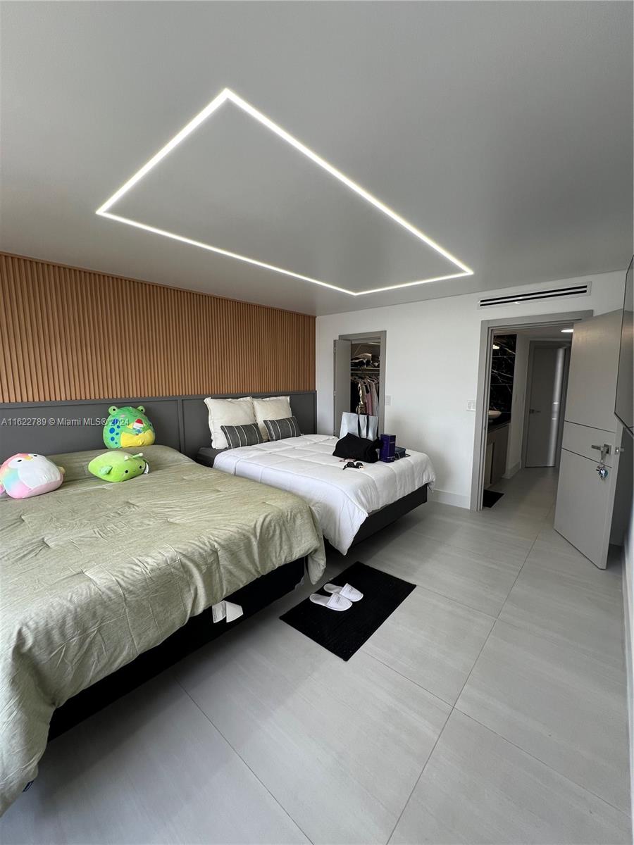 2333 Brickell Ave # 501