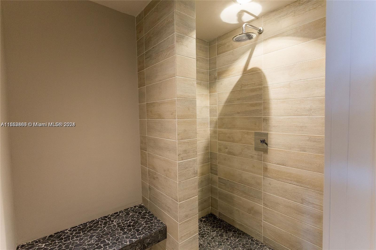 9821 E Bay Harbor Dr # 805