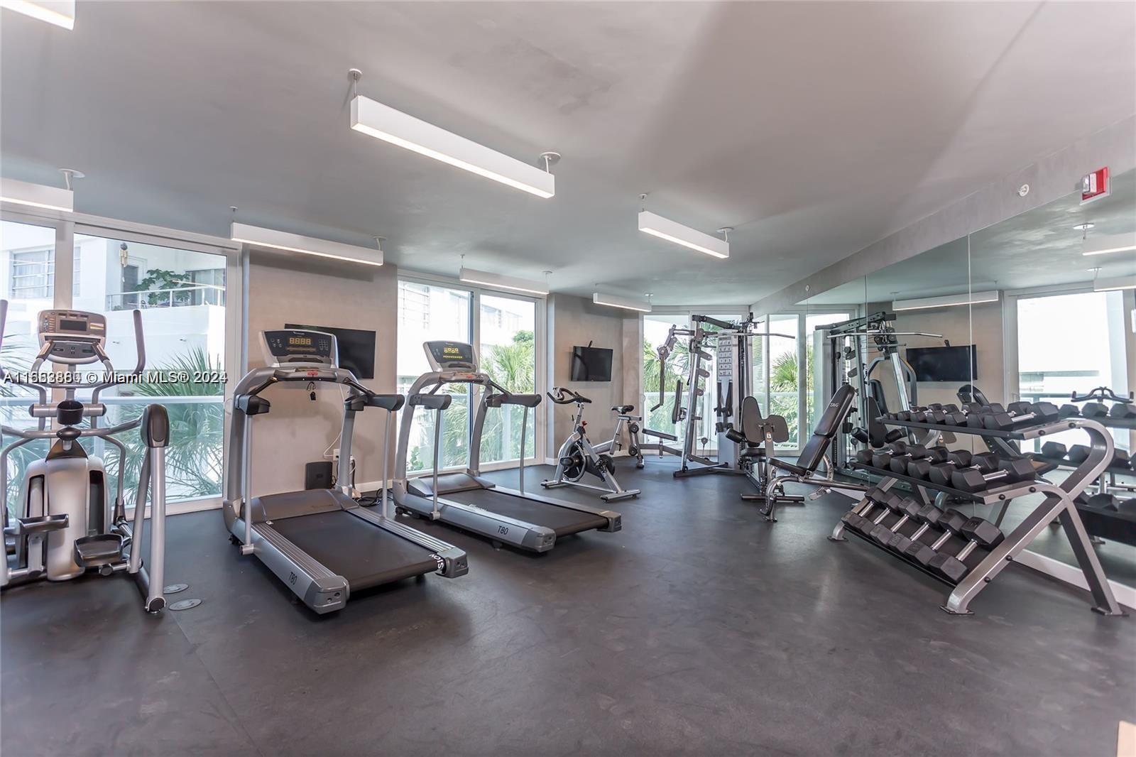 9821 E Bay Harbor Dr # 805