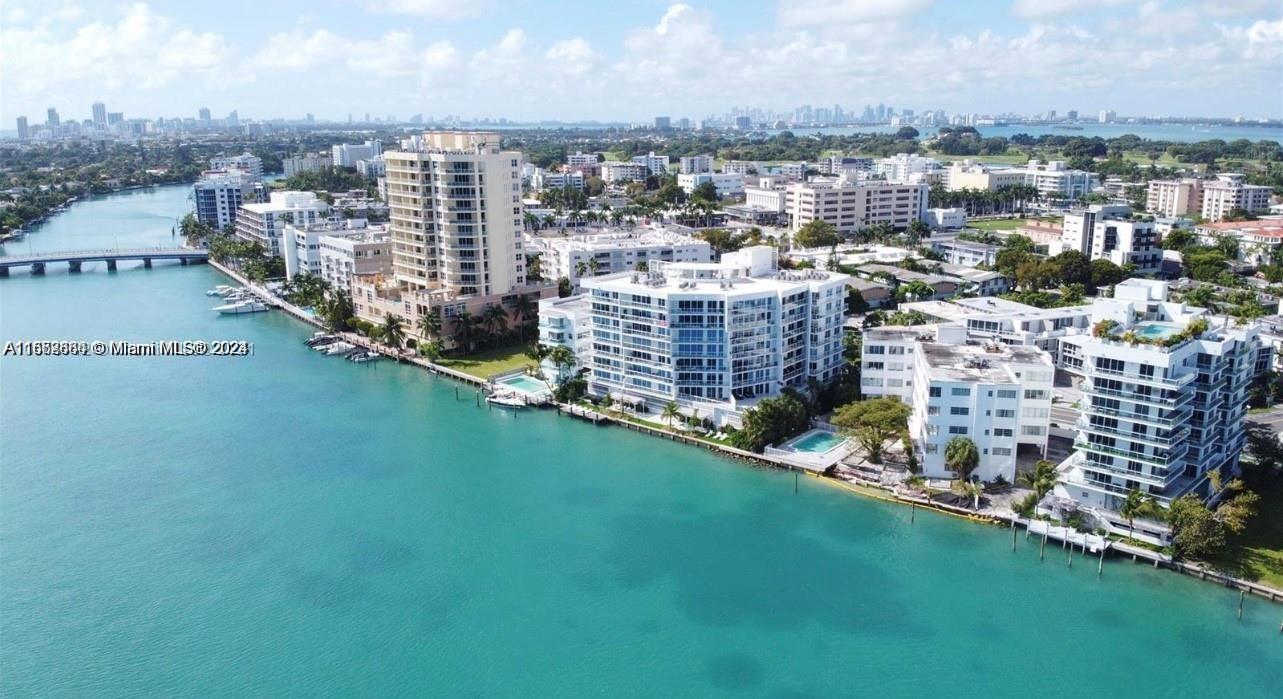 9821 E Bay Harbor Dr # 805