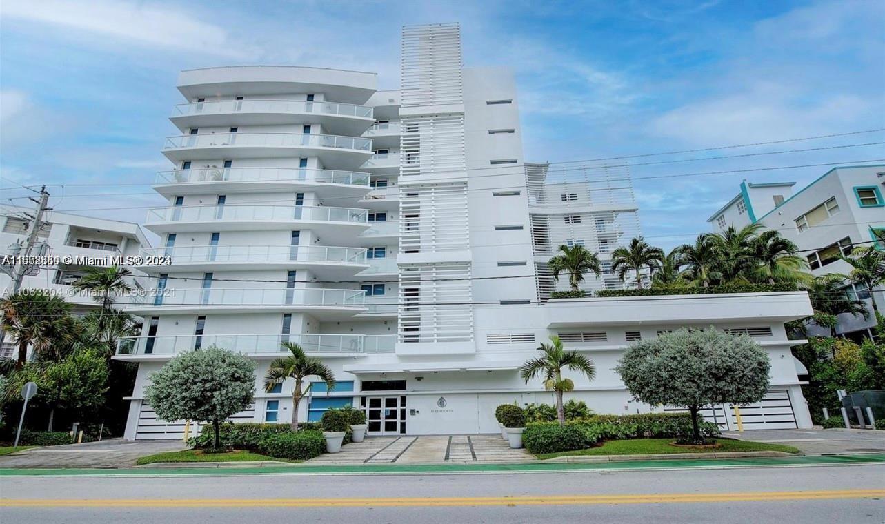 9821 E Bay Harbor Dr # 805
