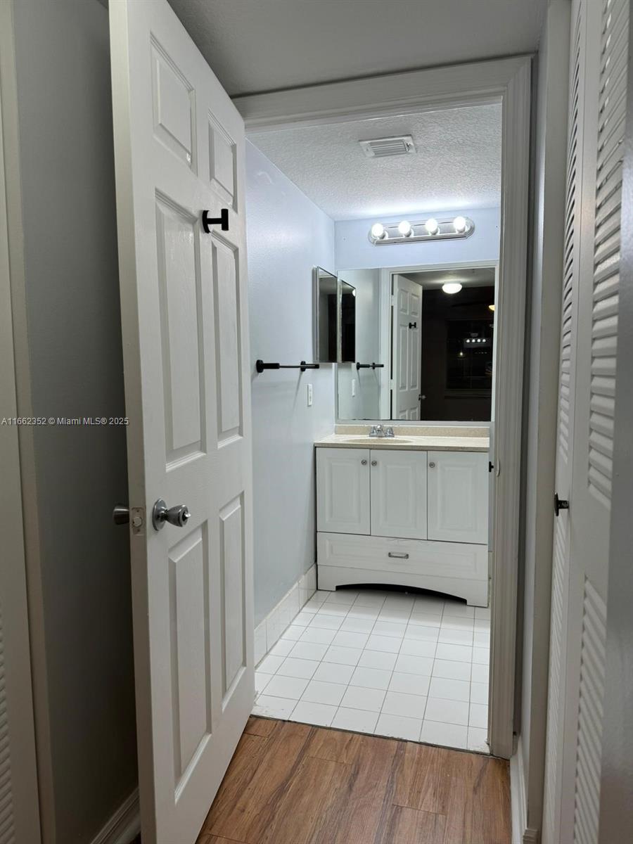 4131 San Marino Blvd # 208