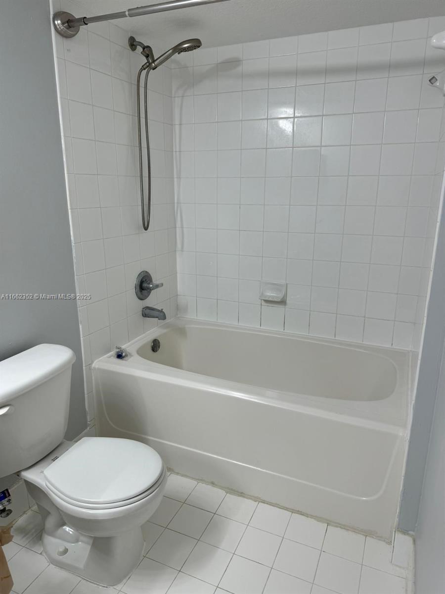 4131 San Marino Blvd # 208