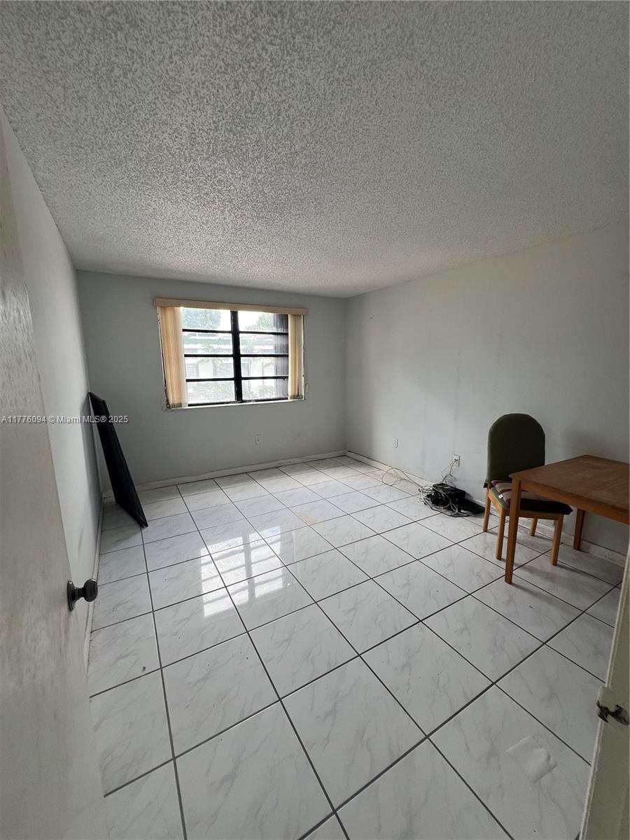 9124 Collins Ave # 304