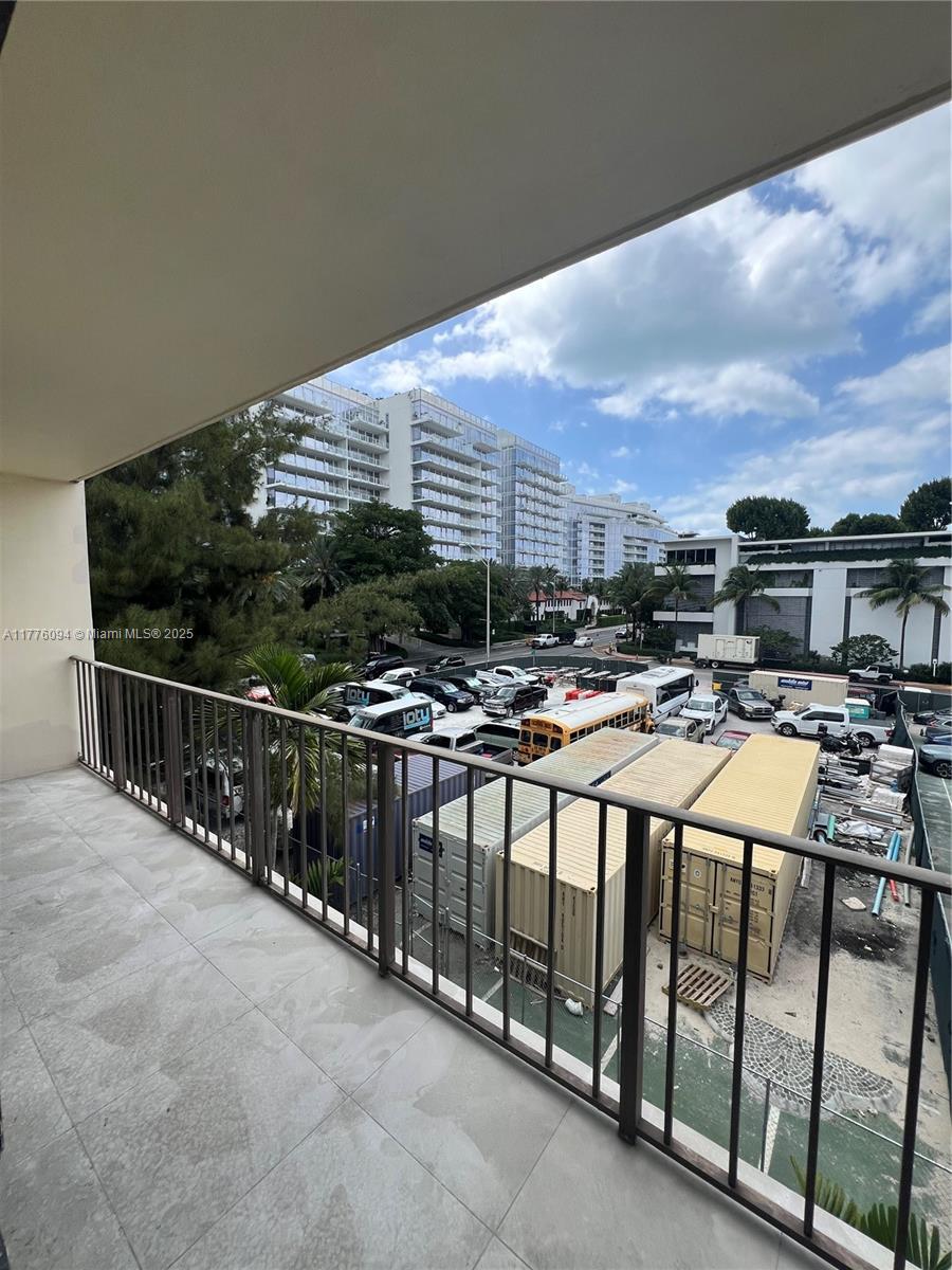 9124 Collins Ave # 304