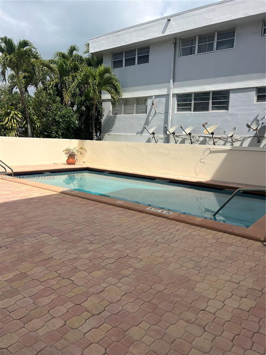 9124 Collins Ave # 304