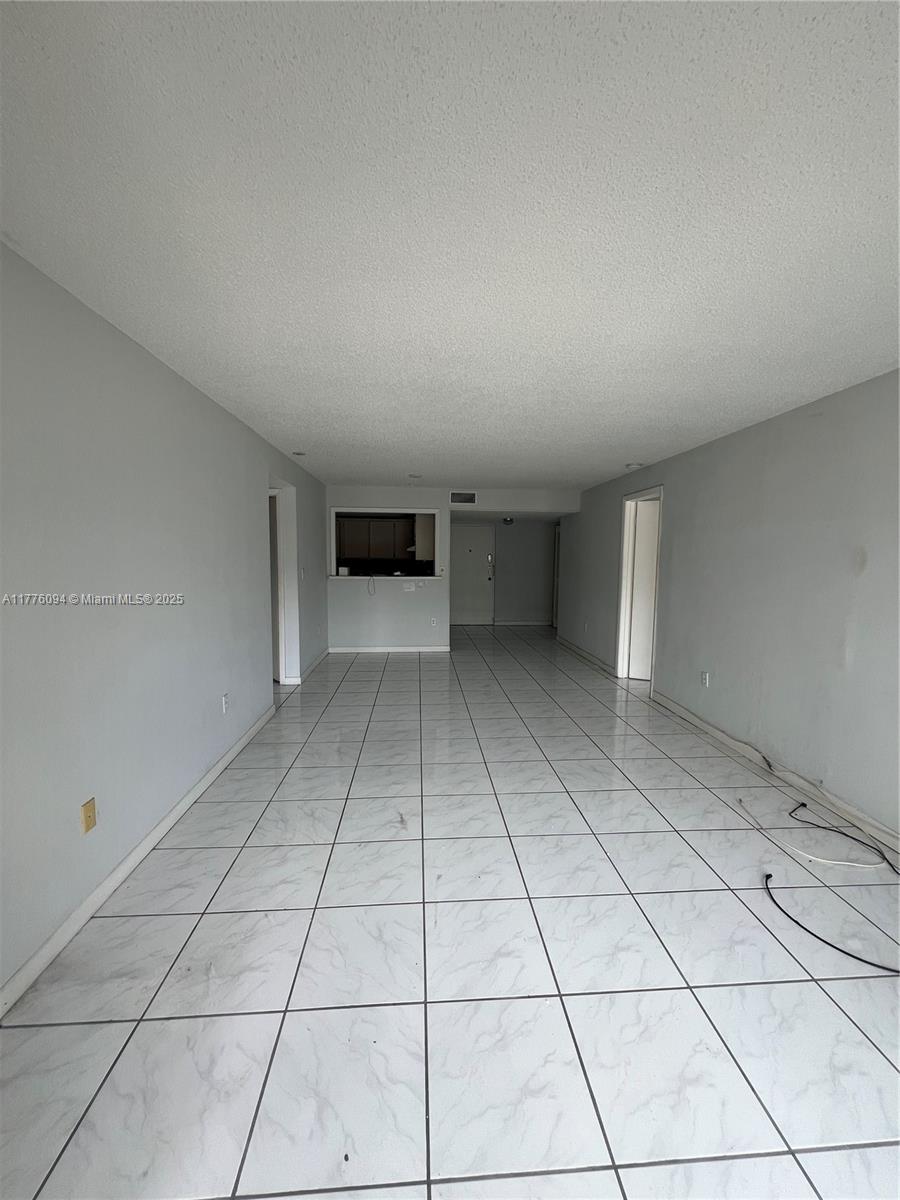 9124 Collins Ave # 304