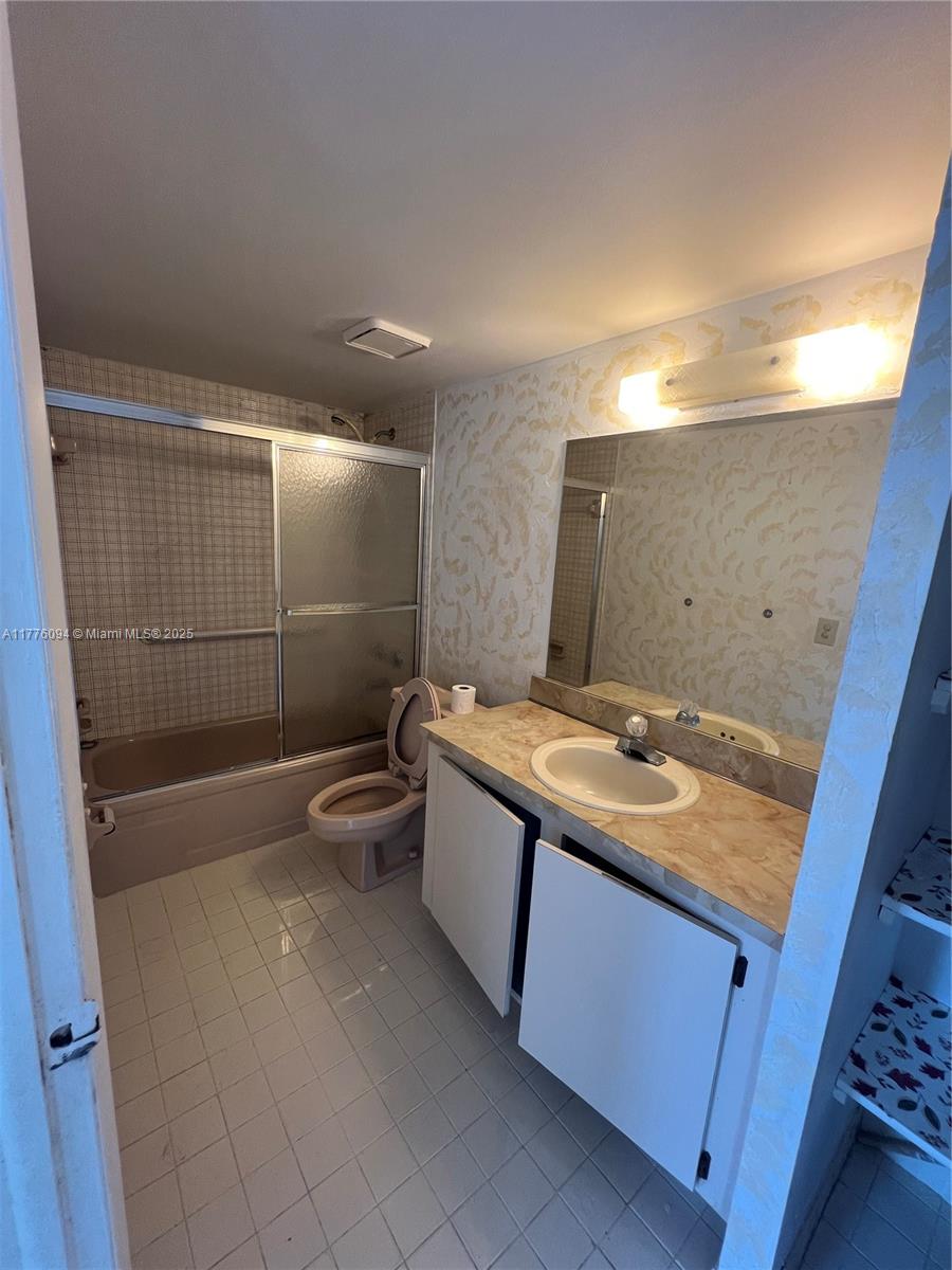 9124 Collins Ave # 304