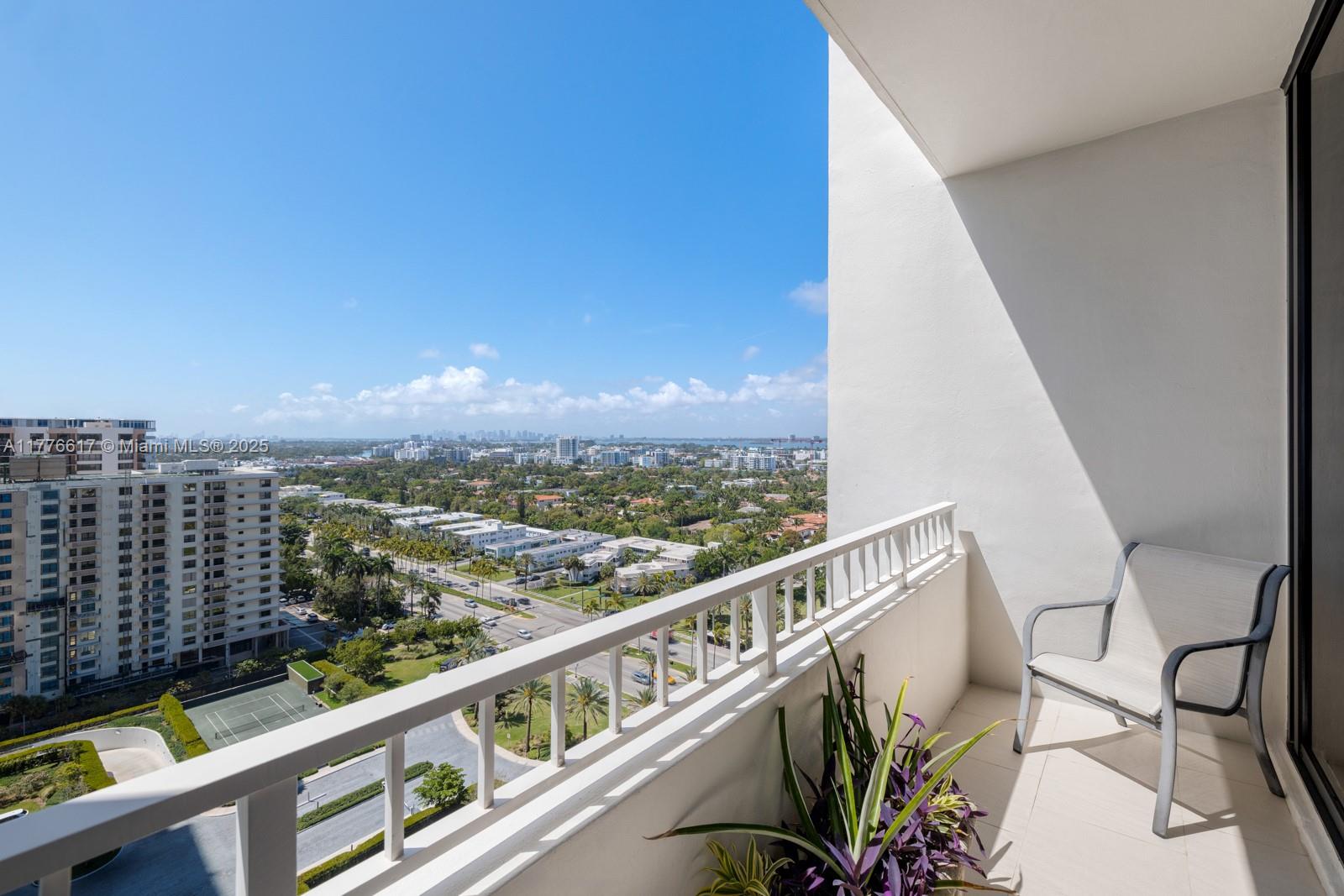 10205 Collins Ave Unit: PH3