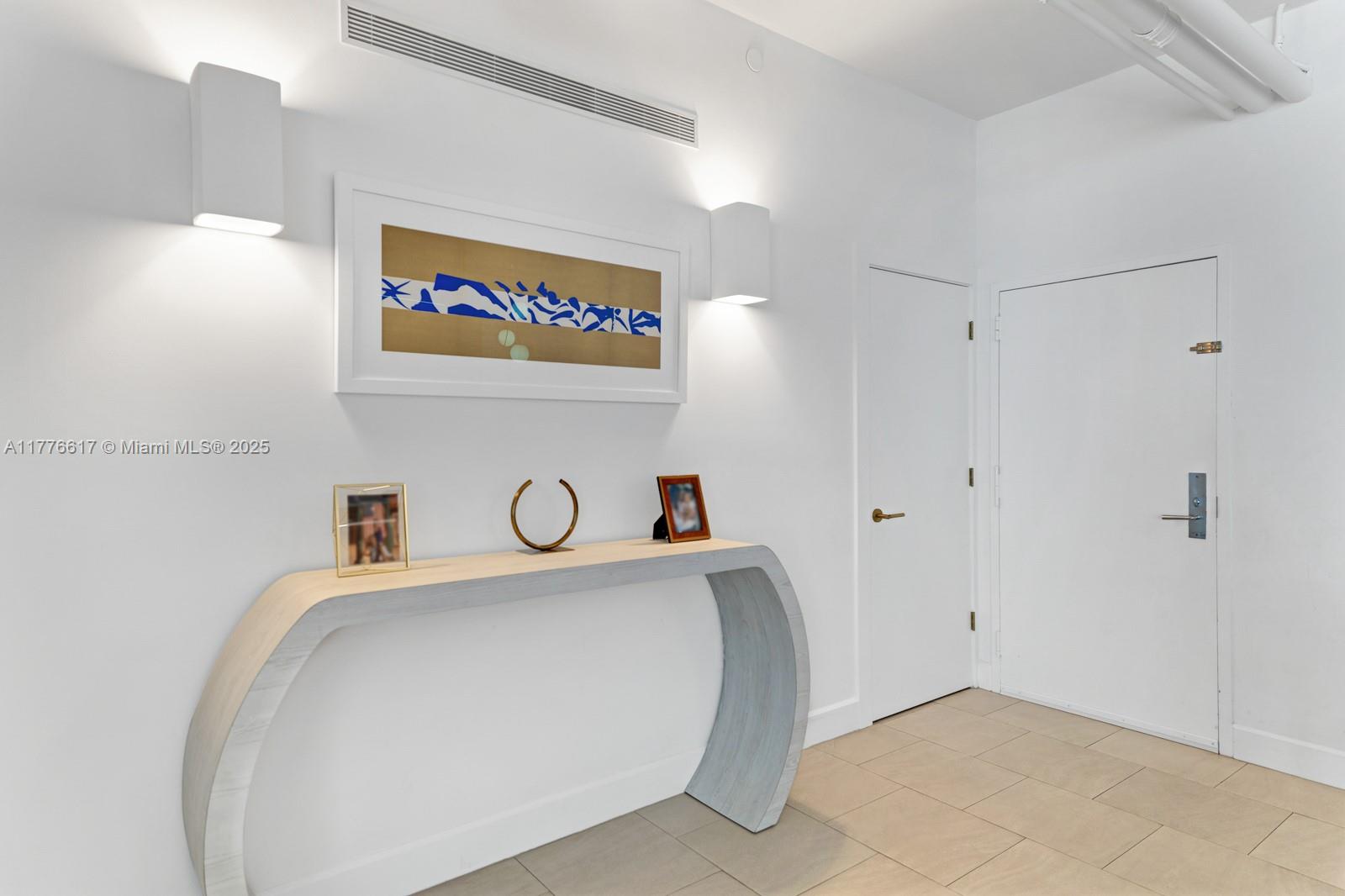 10205 Collins Ave Unit: PH3