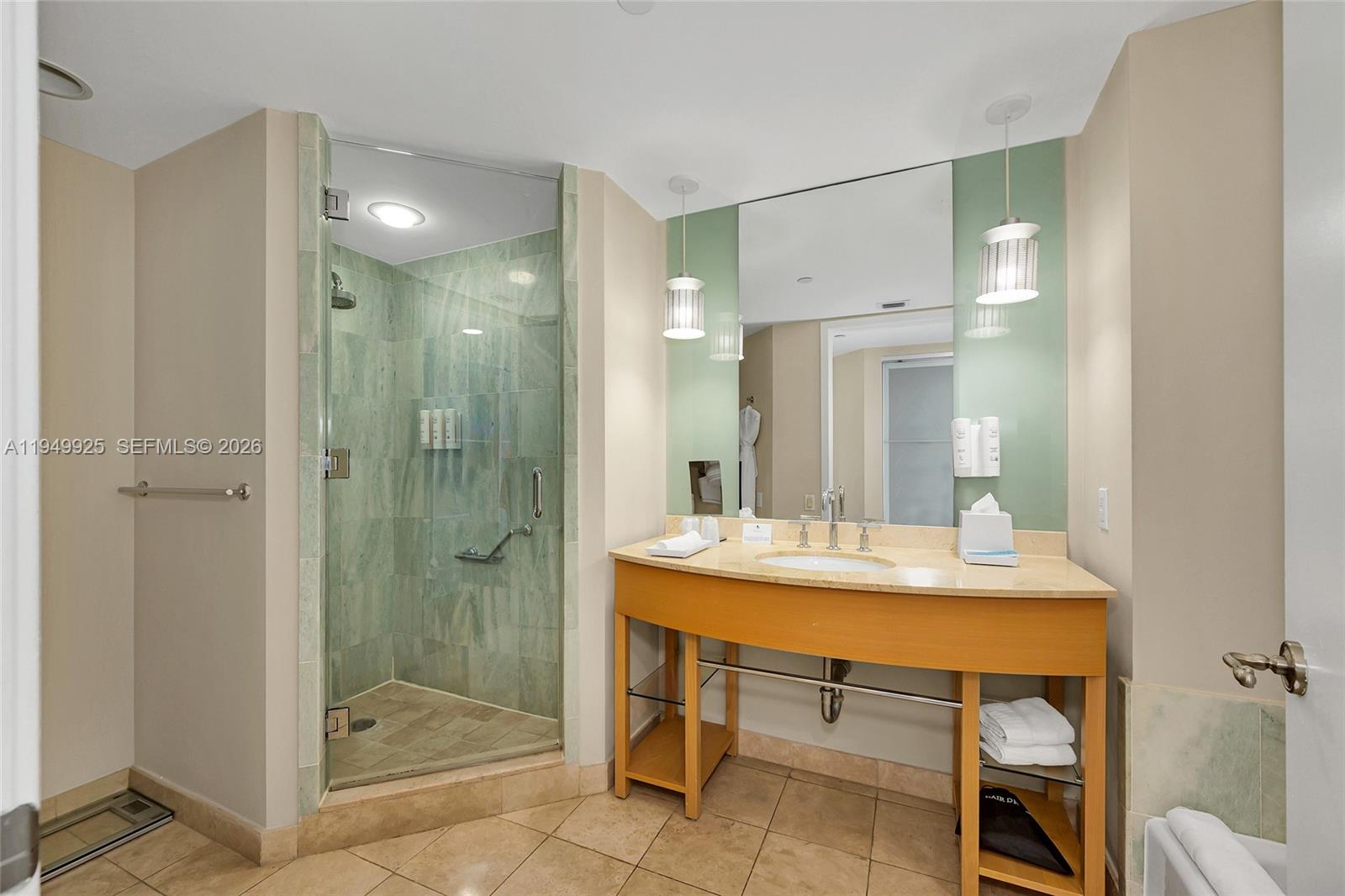 18683 Collins Ave # 1601