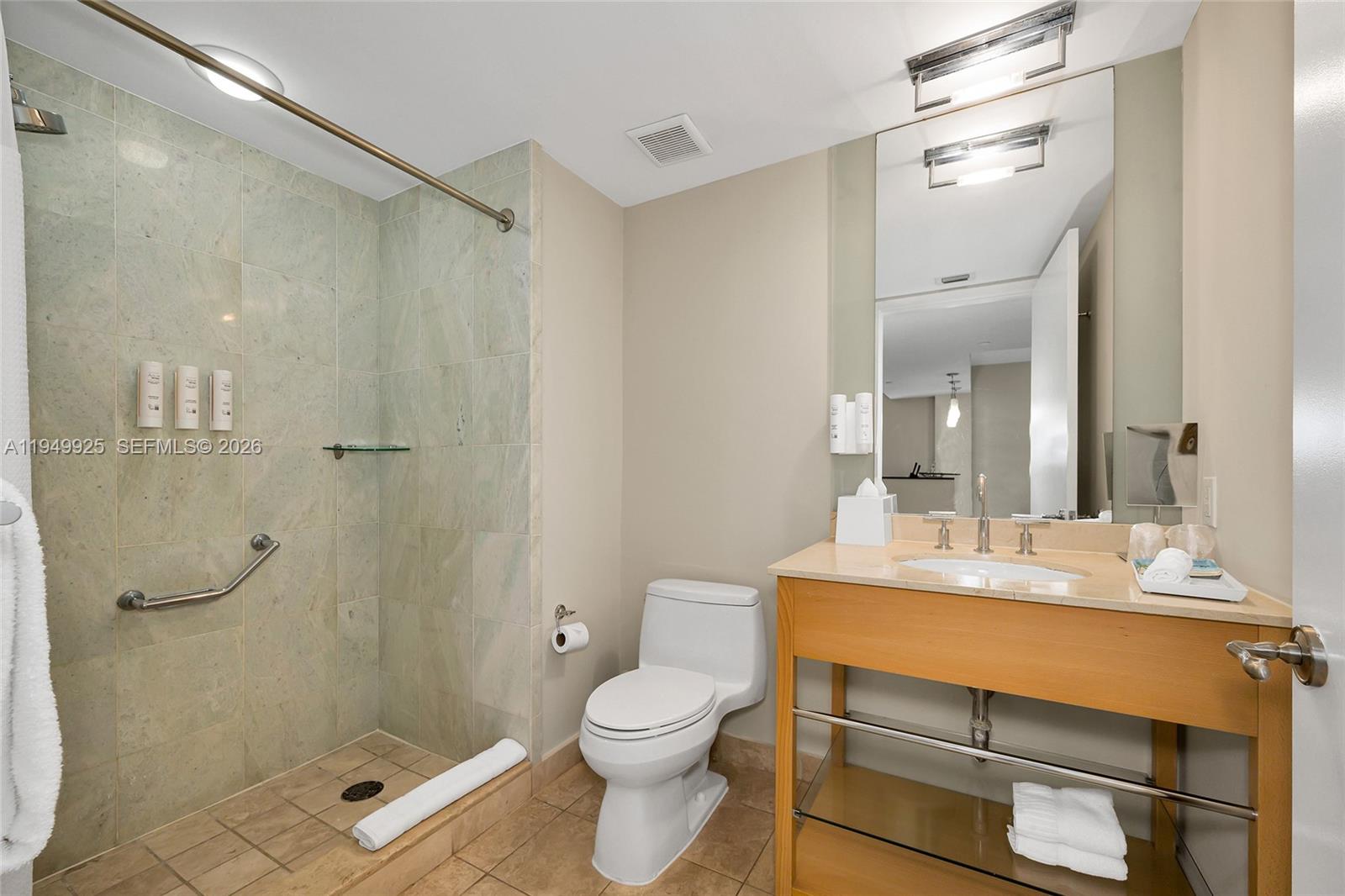 18683 Collins Ave # 1601