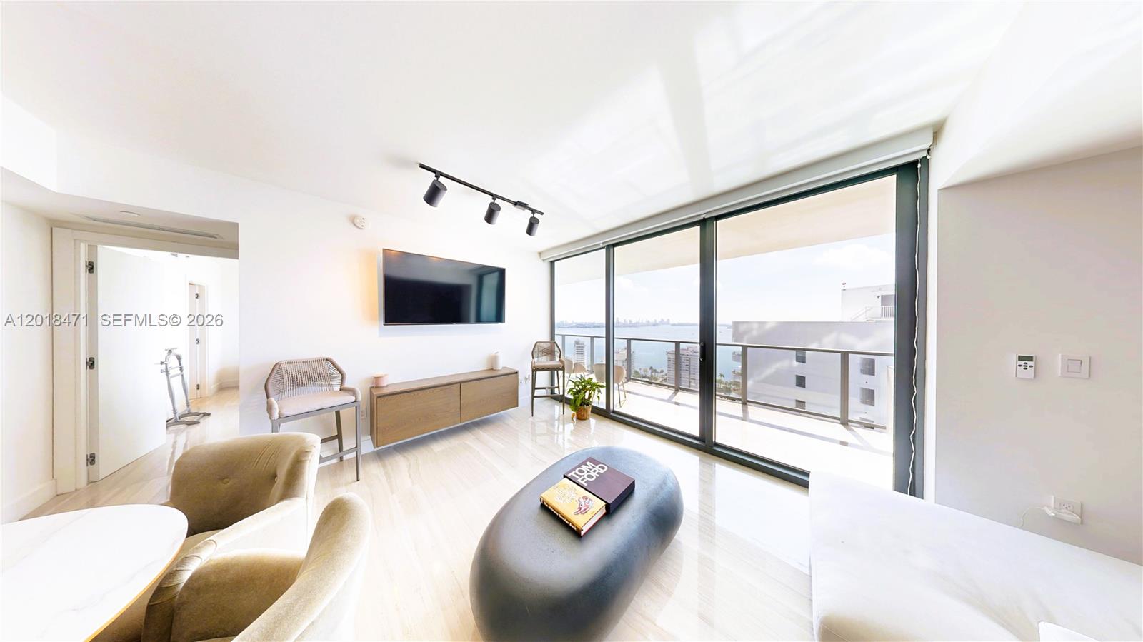 1451 Brickell Ave # 2502
