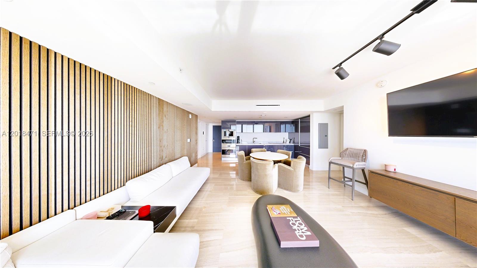 1451 Brickell Ave # 2502