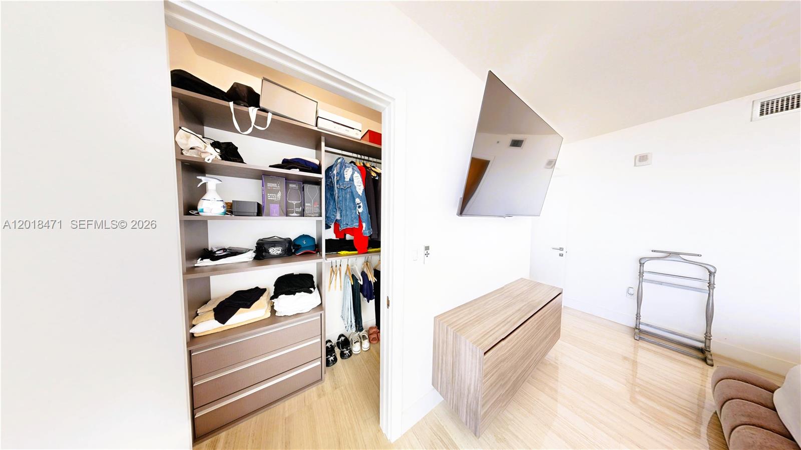 1451 Brickell Ave # 2502